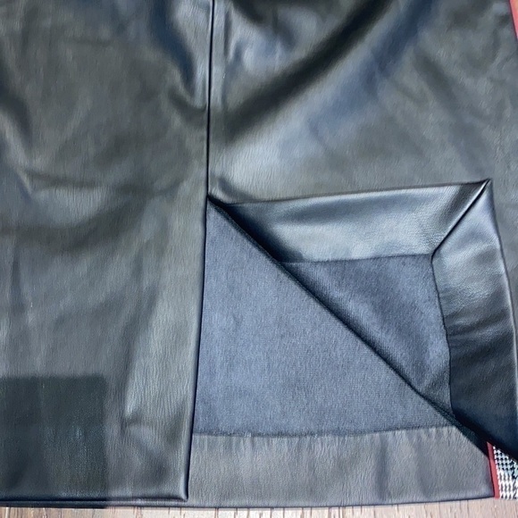 ZARA faux leather midi skirt with houndstooth stripes Size Medium - Picture 9 of 12